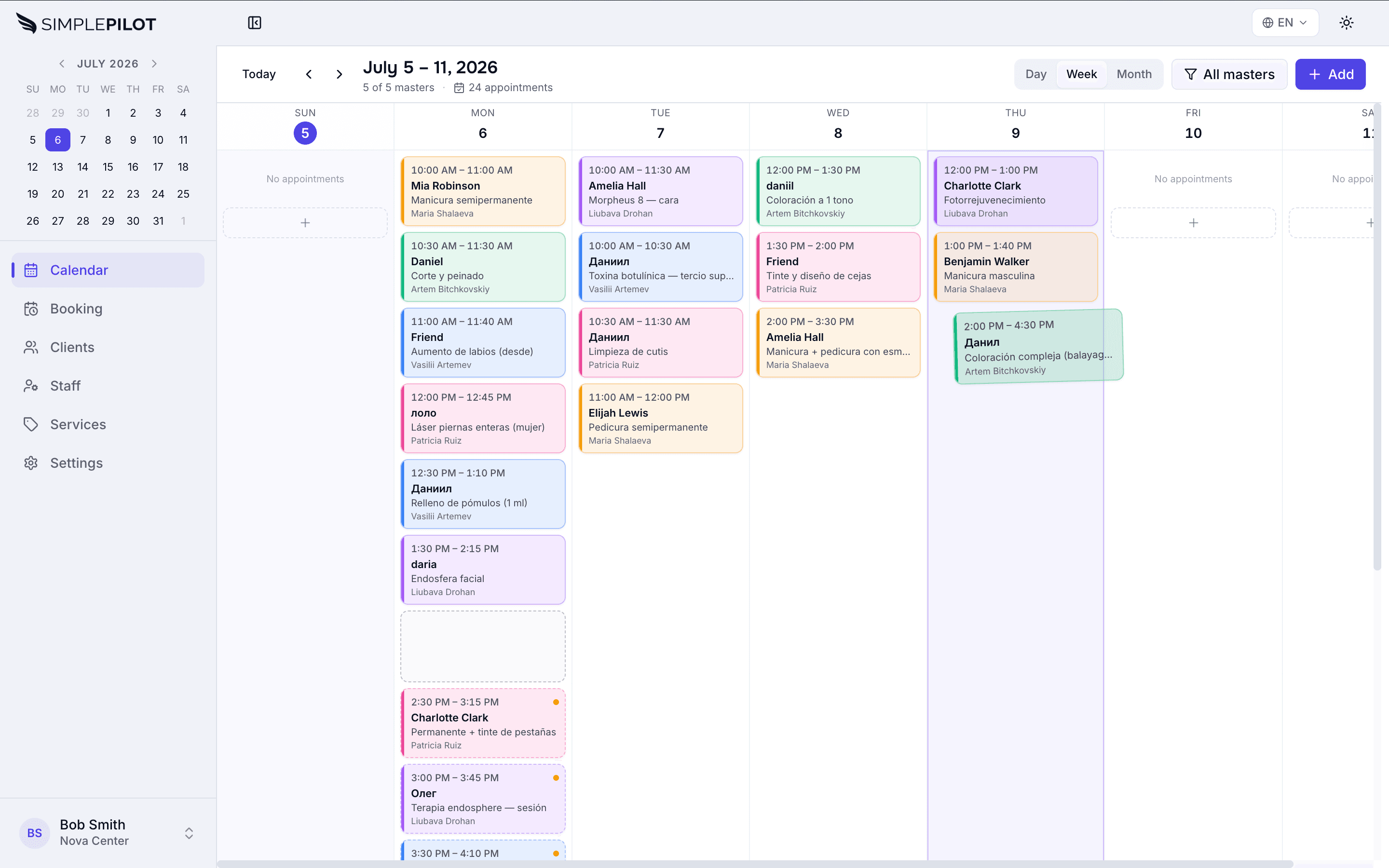 SimplePilot — week calendar with staff colours
